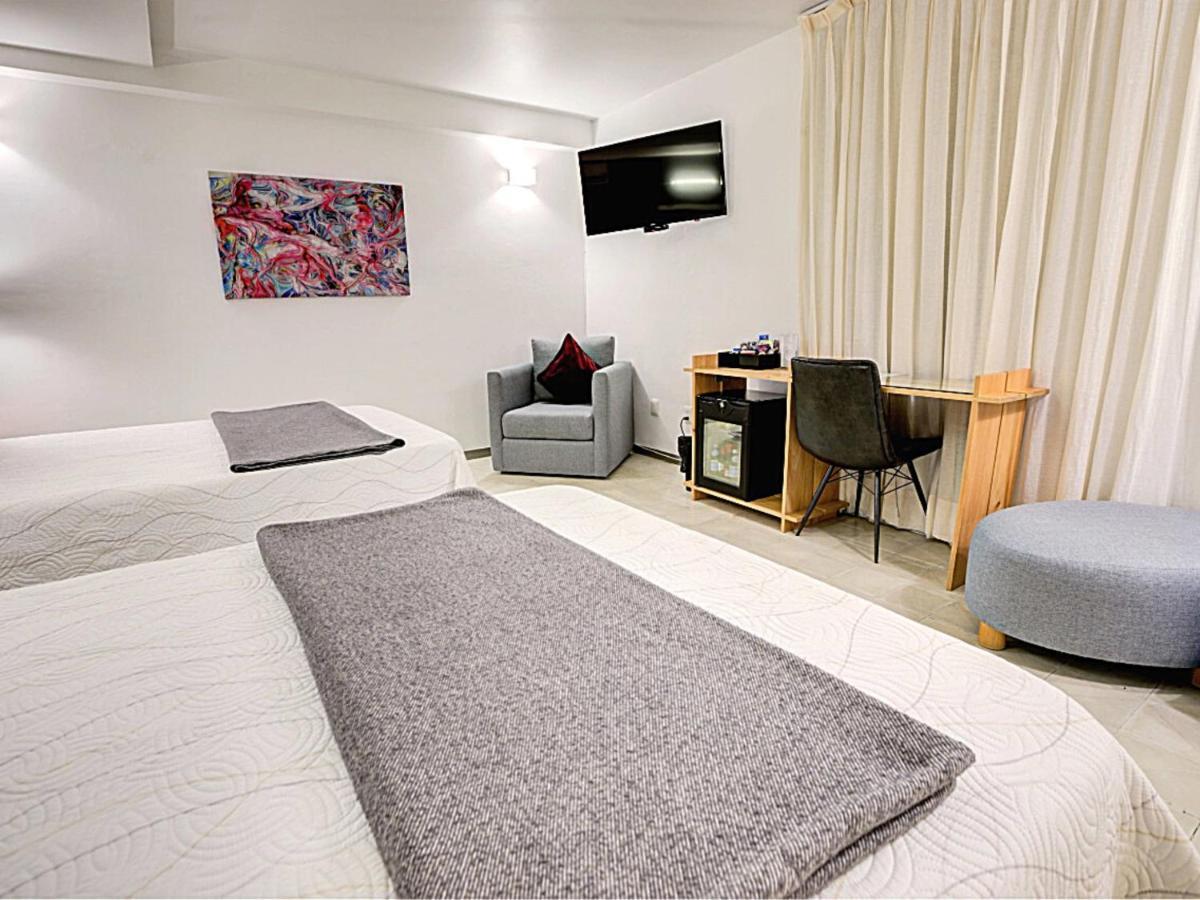 Hotel Clarum 101 Zapopan Bagian luar foto