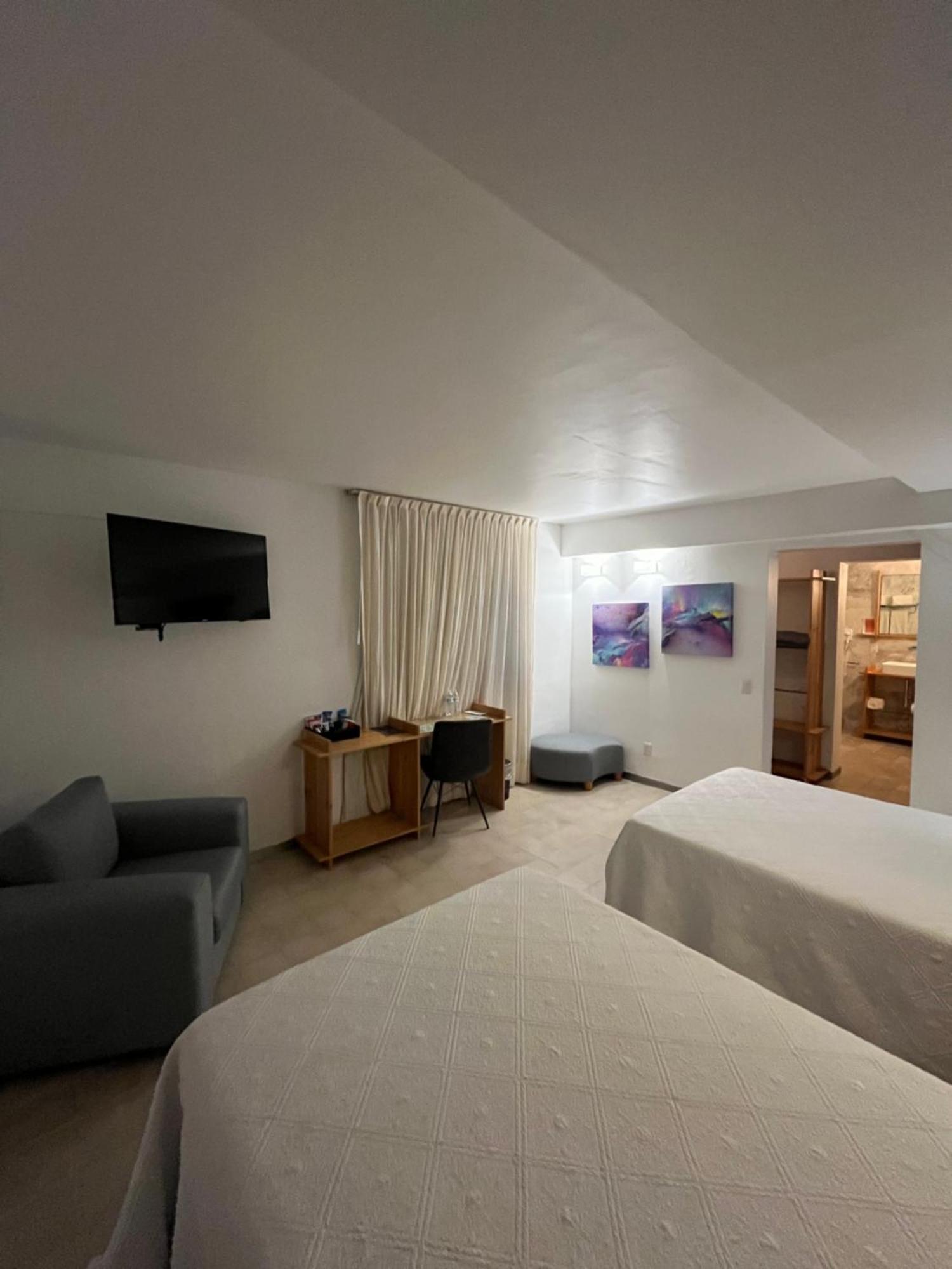 Hotel Clarum 101 Zapopan Bagian luar foto